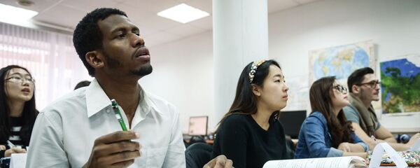 Иностранные студенты - Sputnik Тоҷикистон