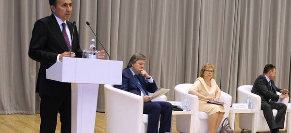 Посол Таджикистана в России Имомуддин Сатторов - Sputnik Таджикистан