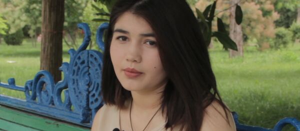 Мехрона Гайбуллоева обратилась с просьбой к Рустаму Эмомали - Sputnik Таджикистан