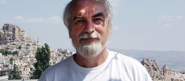 Аждар Куртов - Sputnik Таджикистан