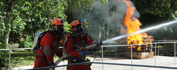 Пожарные, архивное фото - Sputnik Тоҷикистон