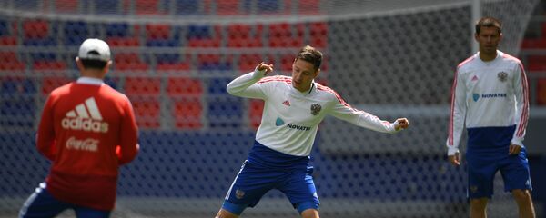 Игрок сборной России Далер Кузяев - Sputnik Таджикистан