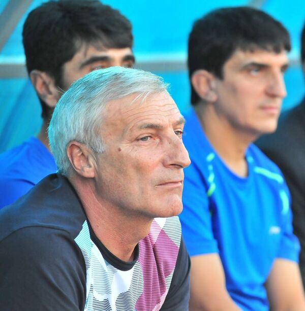 Футболист и тренер Вазген Манасян Футболист и тренер Вазген Манасян - Sputnik Таджикистан