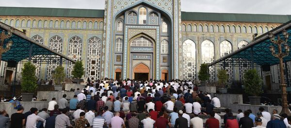 Таджикистан празднует Иди Рамазон Таджикистан празднует Иди Рамазон - Sputnik Таджикистан