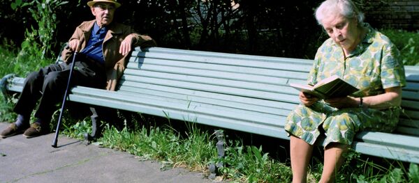 На территории Дома престарелых На территории Дома престарелых - Sputnik Таджикистан