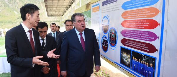 Визит Эмомали Рахмона в Согдийскую область - Sputnik Тоҷикистон