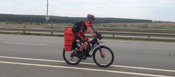 Бишкекчанин совершил безумный поступок, чтобы вернуться из Москвы. Видео Бишкекчанин совершил безумный поступок, чтобы вернуться из Москвы. Видео - Sputnik Таджикистан