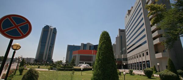 ЦБ Узбекистана и Международный бизнес-центр Интерконтиненталь Ташкент - Sputnik Таджикистан