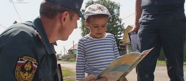 Алёша Гребешков из Уфы, который спас трудовых мигрантов при пожаре в хостеле - Sputnik Тоҷикистон