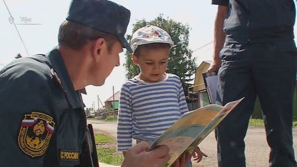 Алёша Гребешков из Уфы, который спас трудовых мигрантов при пожаре в хостеле - Sputnik Таджикистан
