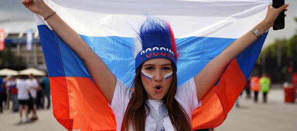 Болельщики перед матчем ЧМ-2018 по футболу между сборными Испании и России - Sputnik Тоҷикистон