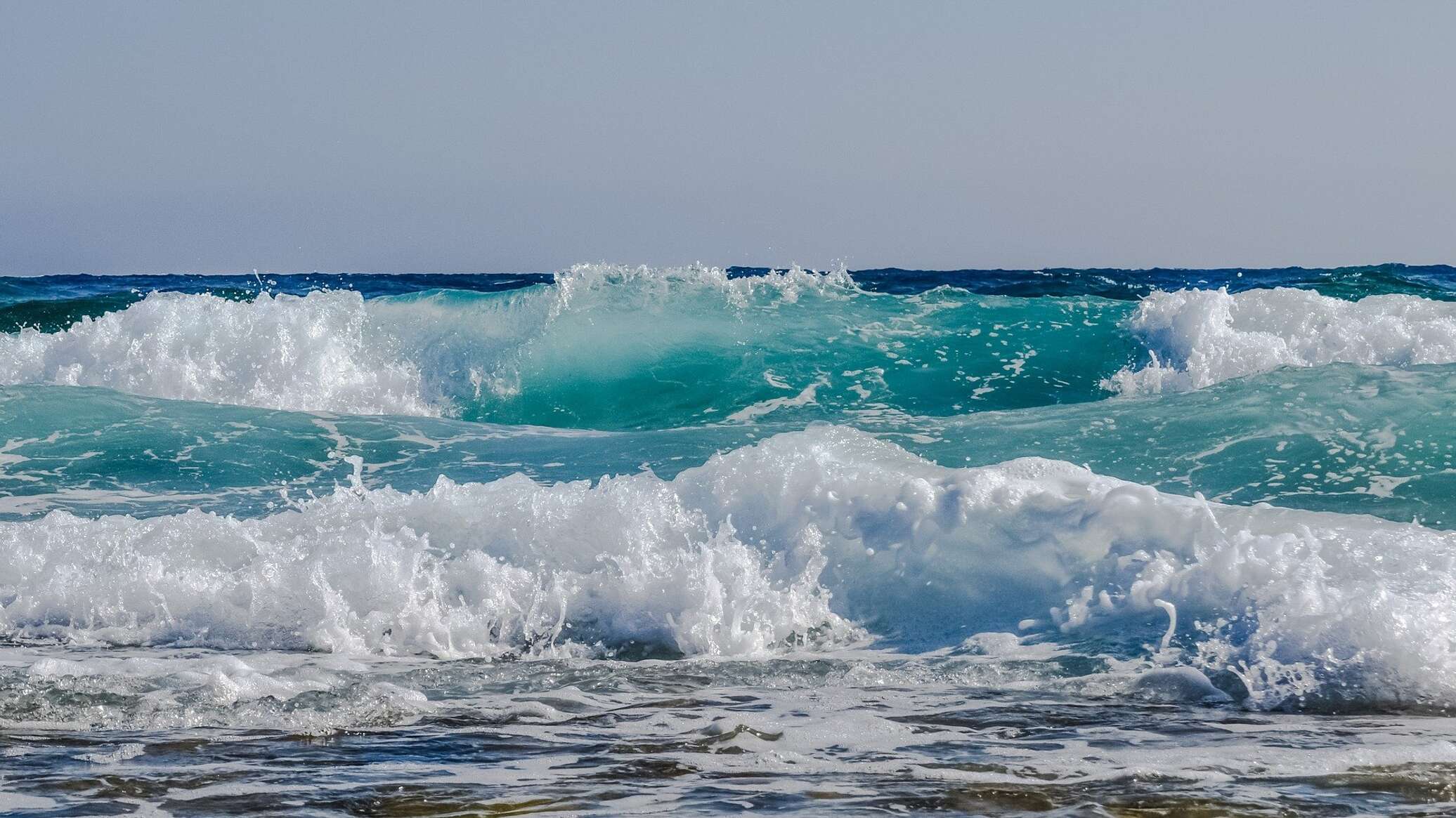 Море прозрачная волна