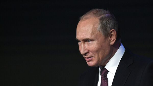 Президент РФ В. Путин посетил Международный конгресс по кибербезопасности - Sputnik Тоҷикистон