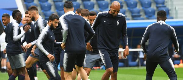 Тренировка сборной Франции, архивное фото - Sputnik Таджикистан