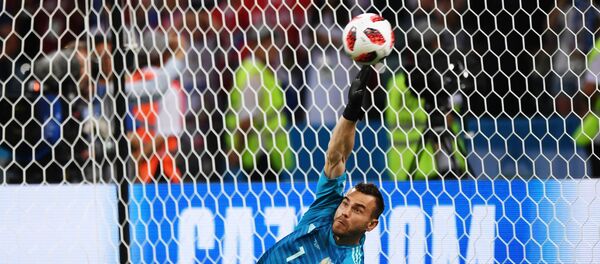 Вратарь Игорь Акинфеев (Россия) в серии пенальти в матче 1/4 финала чемпионата мира по футболу между сборными России и Хорватии. - Sputnik Таджикистан