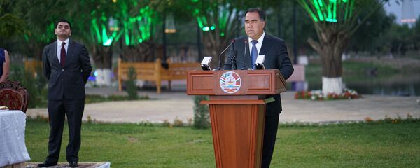 Председатель Согдийской области Раджаббой Ахмадзода на официальном приеме торговой ярмарки СУГД-2018 - Sputnik Тоҷикистон