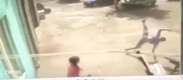 Смерч в Одесской области поднял подростка - Sputnik Таджикистан