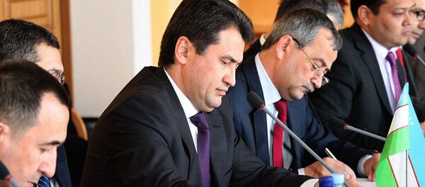 Заместитель представителя АО Узбекистон темир йуллари Акмал Камалов - Sputnik Таджикистан