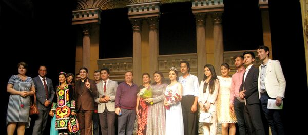 Артисты из Таджикистана дали балетный спектакль в театре Санкт-Петербург Опера Артисты из Таджикистана дали балетный спектакль в театре Санкт-Петербург Опера - Sputnik Таджикистан