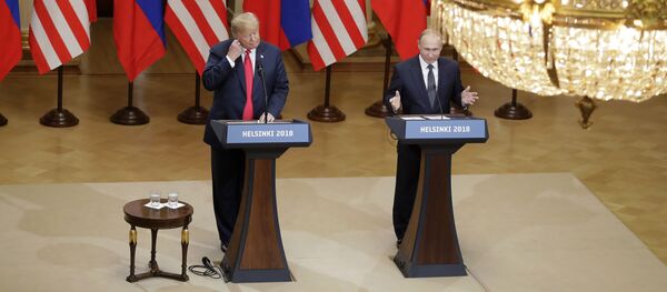 Встреча президента РФ Владимира Путина и президента США Дональда Трампа в Хельсинки - Sputnik Таджикистан