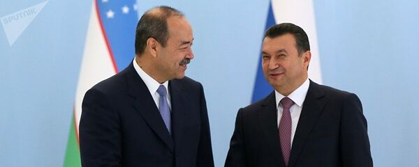 Премьер-министры Узбекистана и Таджикистана Абдулла Арипов и Кохир Расулзода - Sputnik Тоҷикистон