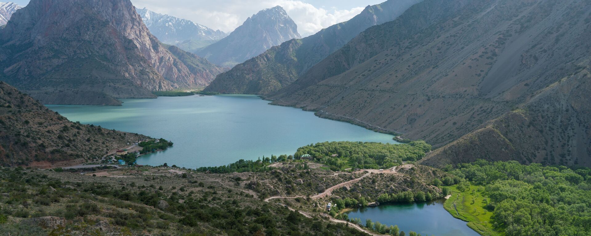 Озеро Искандеркуль и змеиное озеро, архивное фото  - Sputnik Таджикистан, 1920, 31.12.2020
