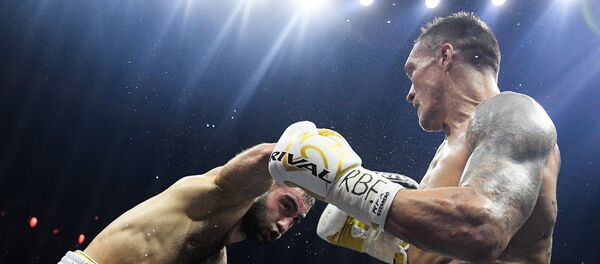 Бокс. Бой М. Гассиева и А. Усика - Sputnik Таджикистан