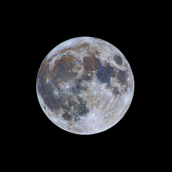Работа Color-Full Moon фотографа Nicolas Lefaudeux, вошедшая в шорт-лист премии Insight Investment Astronomy Photographer of the Year 2018 - Sputnik Таджикистан