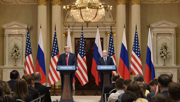 Встреча президента РФ Владимира Путина и президента США Дональда Трампа - Sputnik Таджикистан