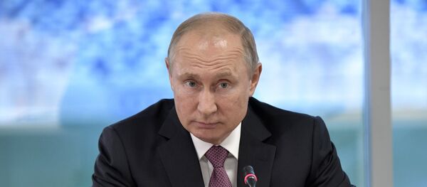 Президент РФ Владимир Путин Президент РФ Владимир Путин - Sputnik Тоҷикистон