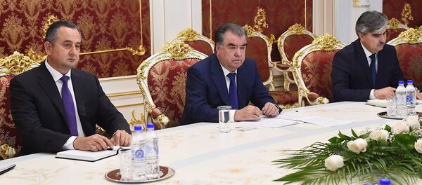 Эмомали Рахмон встретился с председателями организации Salini Impregilo Пиетро Салини - Sputnik Тоҷикистон