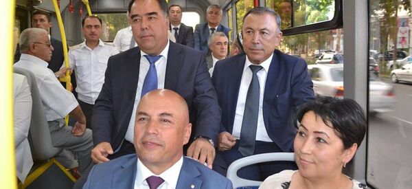 Нархи роҳкиро дар автобусҳои нави шаҳри Хуҷанд муайян шуд Нархи роҳкиро дар автобусҳои нави шаҳри Хуҷанд муайян шуд - Sputnik Тоҷикистон