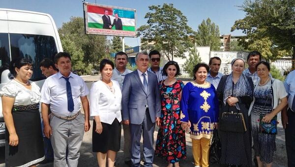Делегация журналистов Узбекистана посетила Согдийскую область - Sputnik Таджикистан