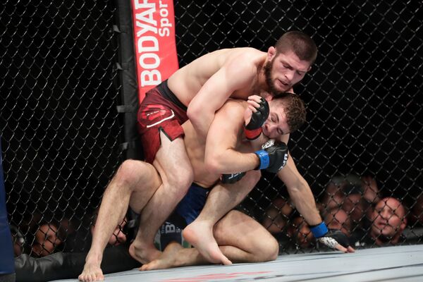 Хабиб Нурмагомедов VS Дастин Порье: почему нельзя пропустить бой 7 сентября Хабиб Нурмагомедов VS Дастин Порье: почему нельзя пропустить бой 7 сентября - Sputnik Таджикистан