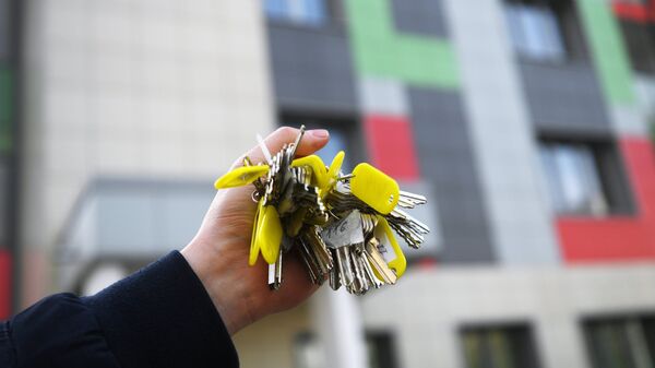 Связка ключей от квартир многоэтажного жилого дома, архивное фото - Sputnik Тоҷикистон