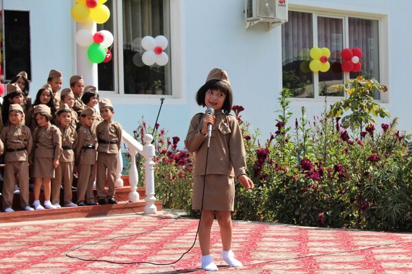 Выступление детей в детском саду Гулшан - Sputnik Таджикистан