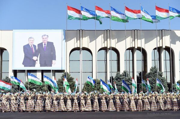 Визит президента Таджикистана Эмомали Рахмона в Узбекистан - Sputnik Таджикистан