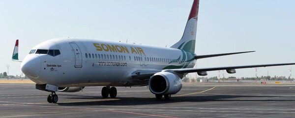 Эмомалӣ Раҳмон в ҳайъати расмии Тоҷикистонро ҳавопаймои ширкати Сомон Эйр ба Тошканд бурд - Sputnik Тоҷикистон