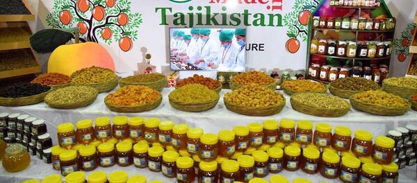 Таджикские товары на выставке в Республике Узбекистан Таджикские товары на выставке в Республике Узбекистан - Sputnik Тоҷикистон