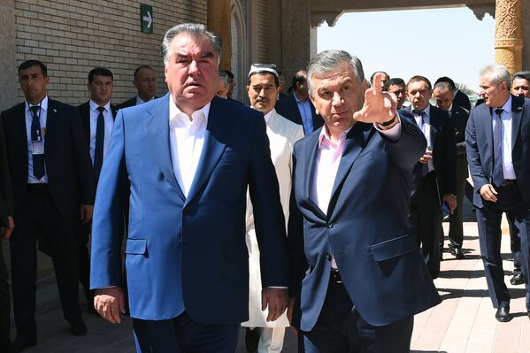 Эмомали Рахмон и Шавкат Мирзиёев в Самарканде - Sputnik Таджикистан
