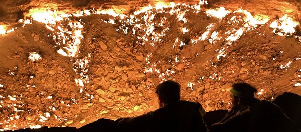 Газовый кратер Дарваза в Туркменистане - Sputnik Таджикистан