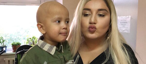 Гоар Аветисян помогает Таджикским детям - Sputnik Тоҷикистон