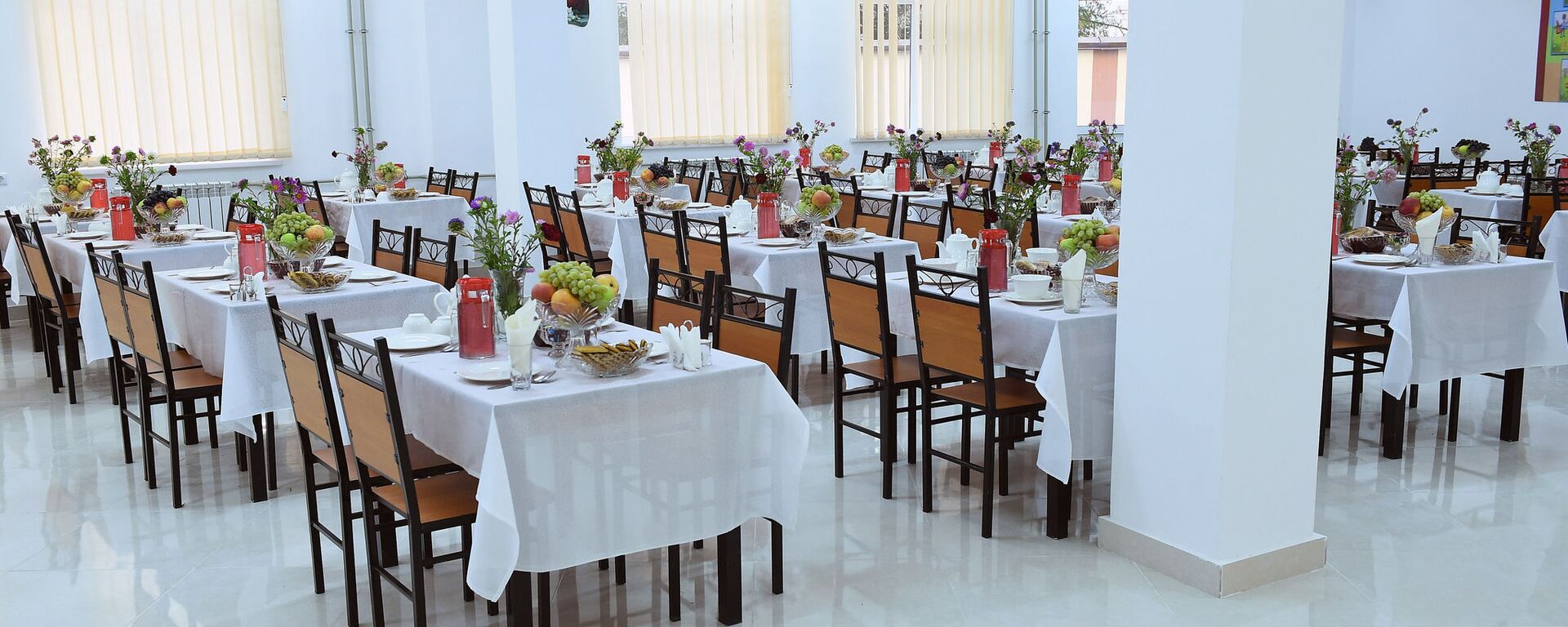 Столовая в школе, архивное фото - Sputnik Тоҷикистон, 1920, 18.01.2023