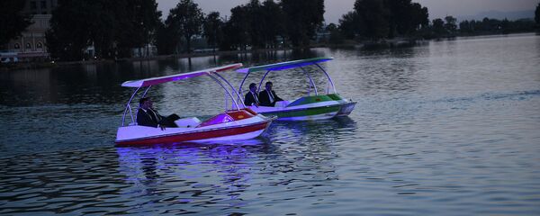 Ифтитоҳи боғи Кӯли ҷавонон дар Душанбе - Sputnik Тоҷикистон