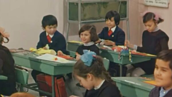 Кадр из известного Таджикского фильма Жили были в первом классе - Sputnik Таджикистан