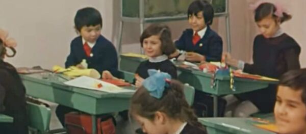 Кадр из известного Таджикского фильма Жили были в первом классе Кадр из известного Таджикского фильма Жили были в первом классе - Sputnik Таджикистан