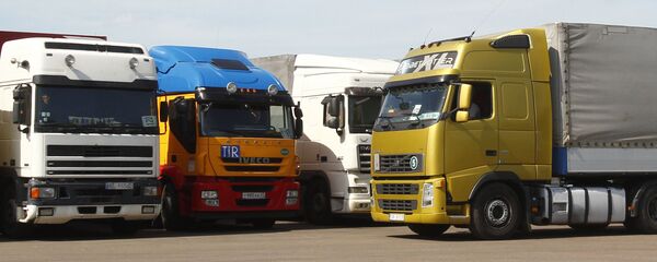 Грузовые фуры, архивное фото - Sputnik Тоҷикистон