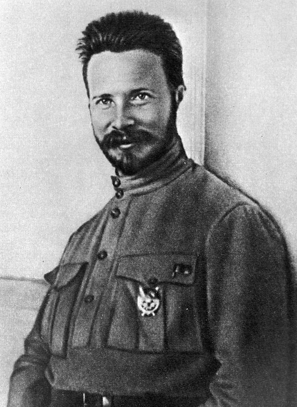 Михаил Васильевич Фрунзе (1885-1925), командующий Восточным фронтом - Sputnik Таджикистан