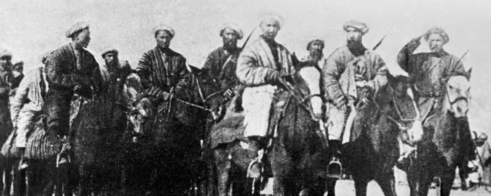Отряд самообороны готовится отправиться в поход. - Sputnik Таджикистан, 1920, 28.05.2020