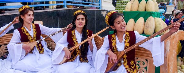 Праздник дыни на рынке Мехргон в Душанбе - Sputnik Тоҷикистон